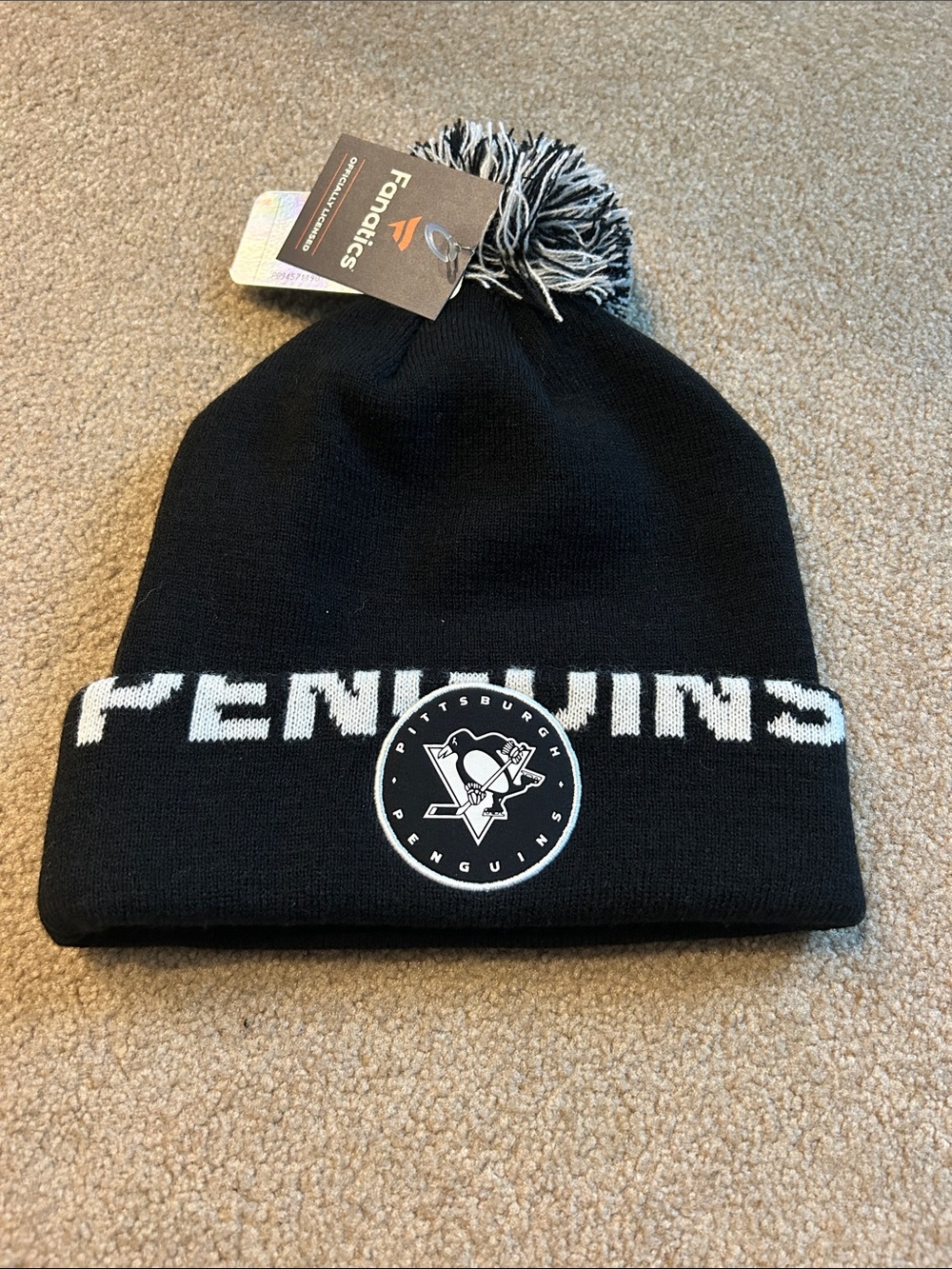 NWT fanatics, Pittsburgh Penguins, black beanie hat with black and white Pom top